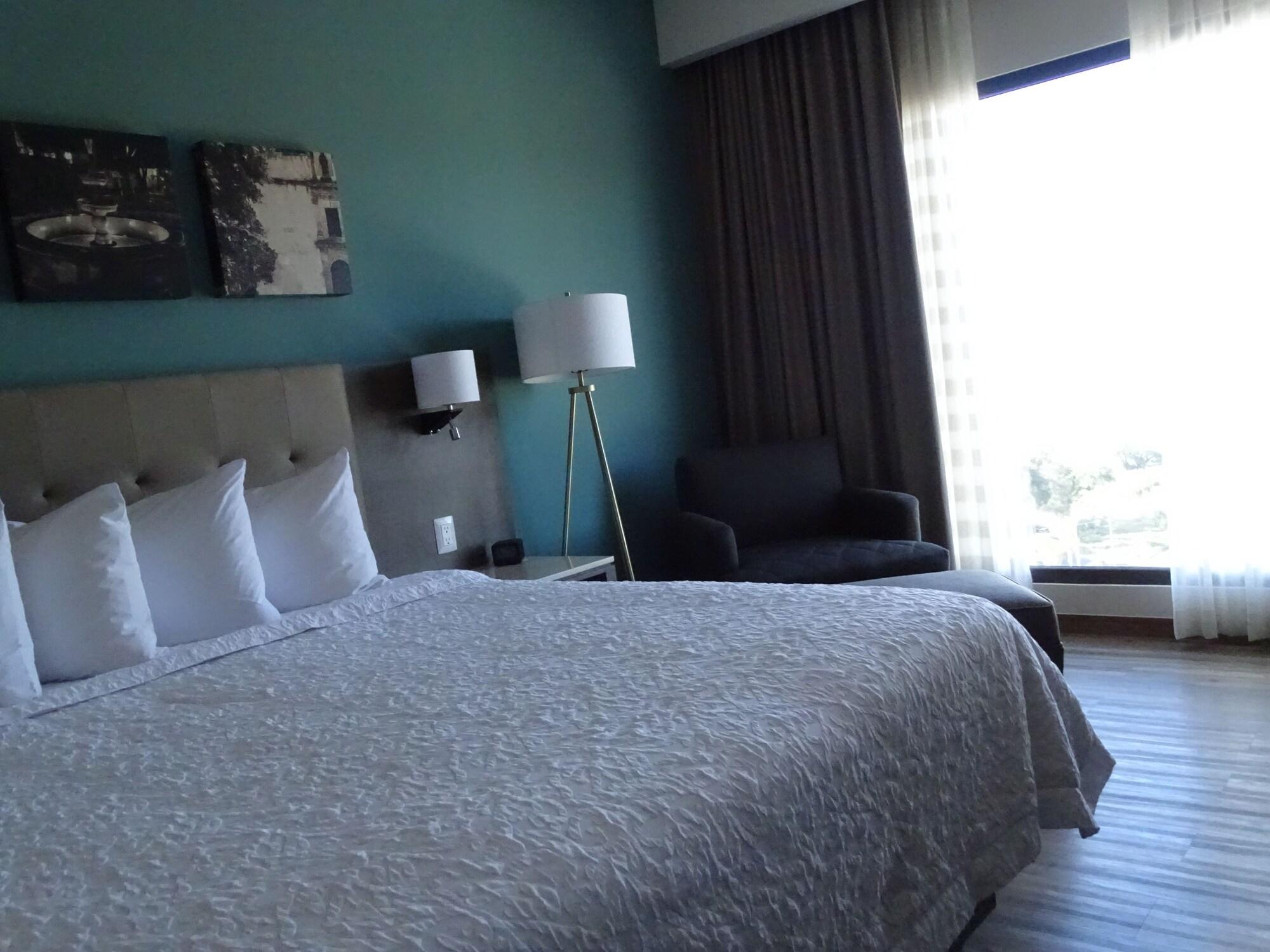 Hampton Inn By Hilton Celaya Celaya  Exterior photo