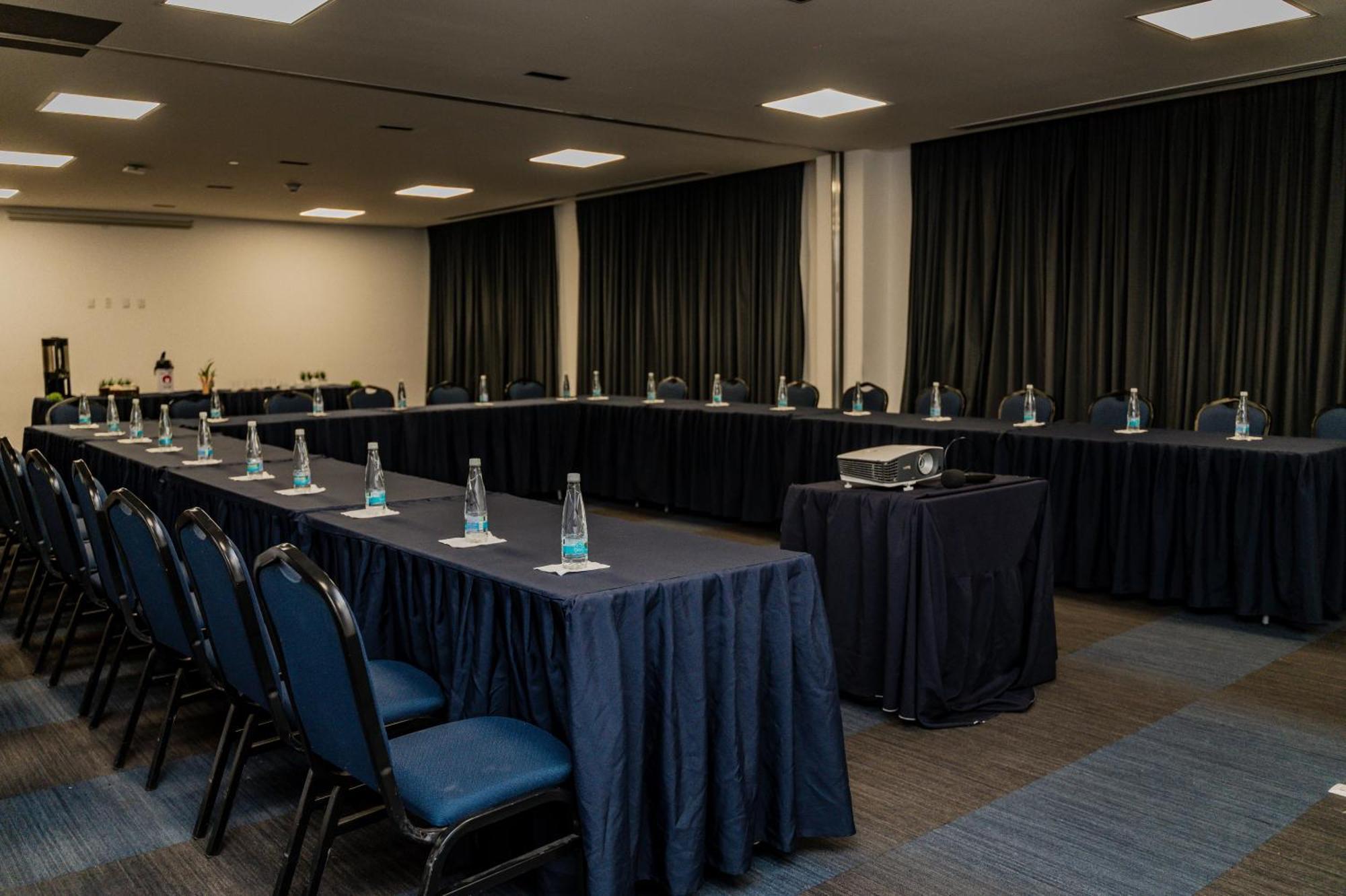 Hampton Inn By Hilton Celaya Celaya  Exterior photo